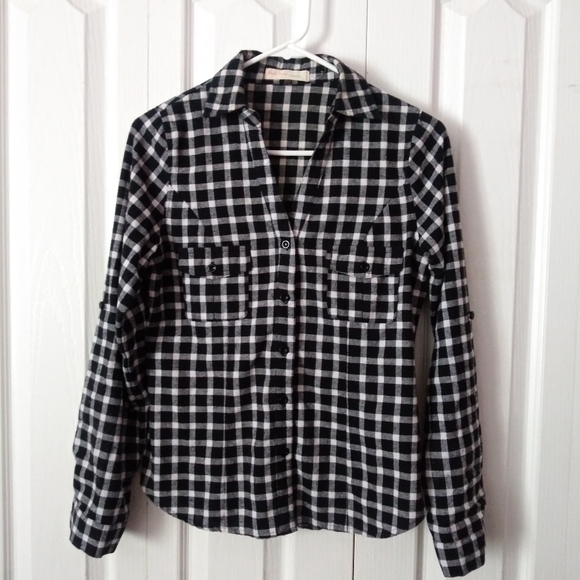 Black and White Plaid Long Sleeve Top Size Medium - Picture 3 of 6
